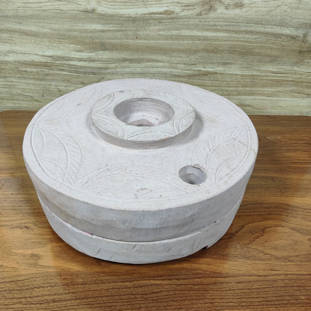 12 Inch Traditional Rajasthani Red Kurunda Stone Jaate | Handcrafted Chakki | Natural Stone Grinding Mill (L12 × W12 × H5 in)