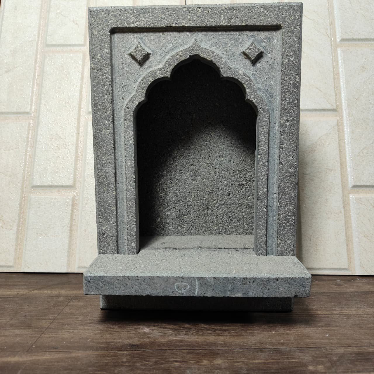 12 inch Regular Box Style Basalt Stone Divli | Handcrafted Black Stone Divli (L8 × W3.5 × H12 in)